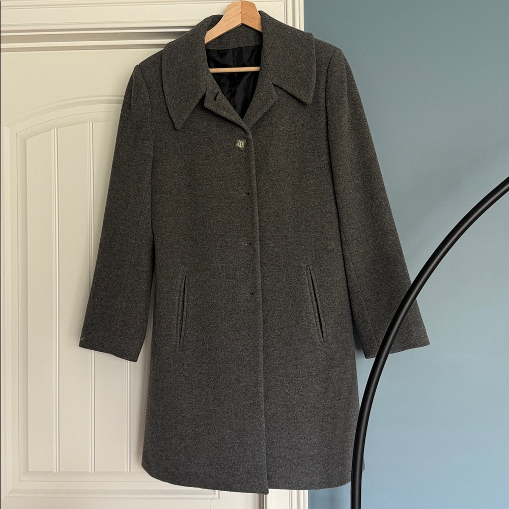 Vintage Stylish Gray Coat from Australia.